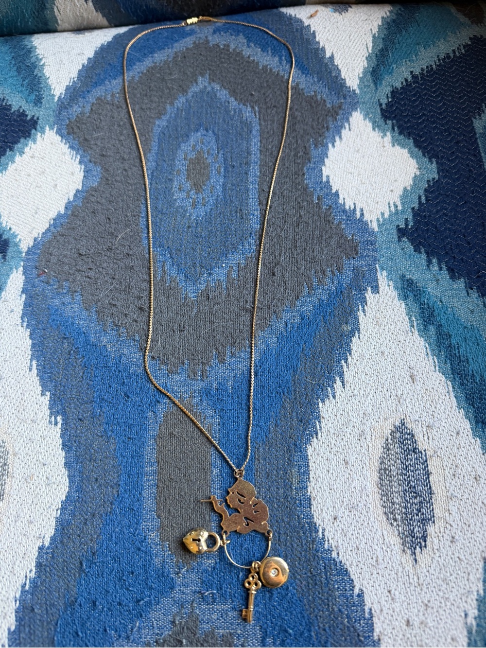 Vintage 70s Pendant Necklace - Women Jewelry